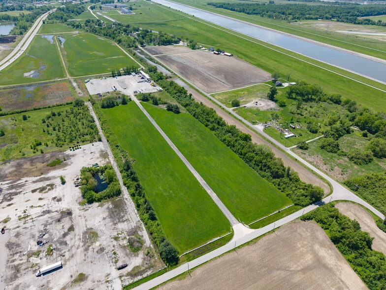 More Photos Of 440 W Pontoon Rd, Granite City Land For Sale