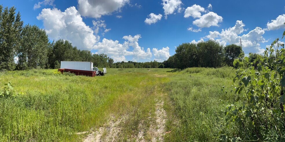 More Photos Of E Market St, Des Moines Land For Lease