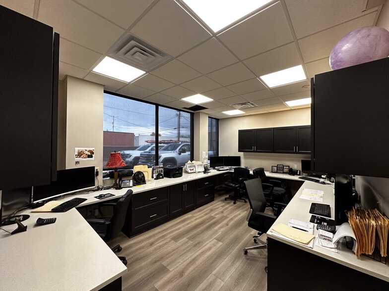 More Photos Of 358 S Laura St, Wichita Office For Lease