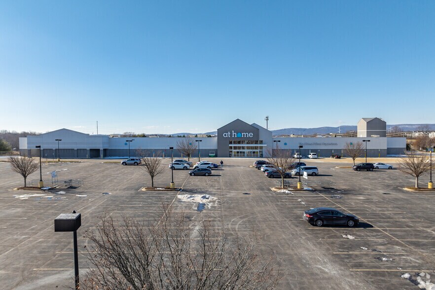 More Photos Of 1811 Monocacy Blvd, Frederick Department Store For Lease