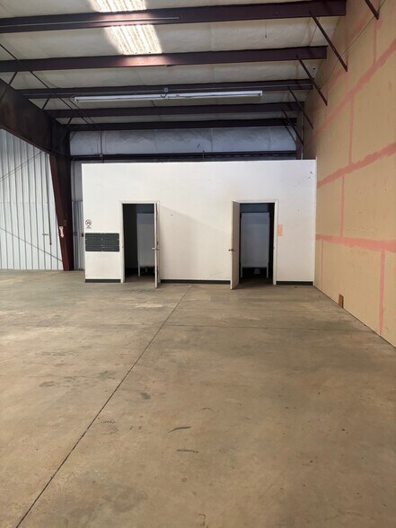 More Photos Of 110 Commercial Rd, Spartanburg Distribution For Lease