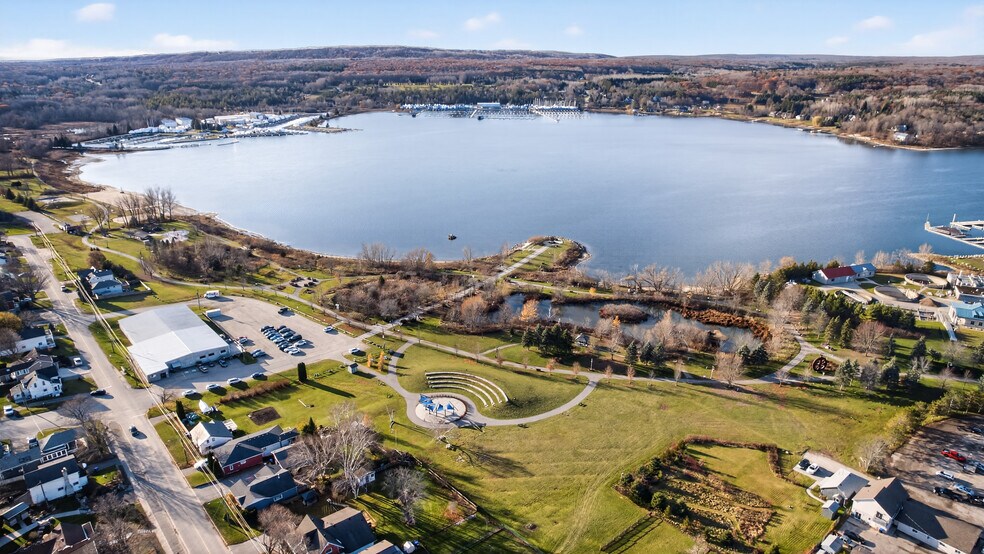 More Photos Of 2 Tessier Dr, Penetanguishene Apartments For Sale