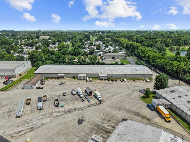 More Photos Of 251 Price Rd, Lexington Warehouse For Lease
