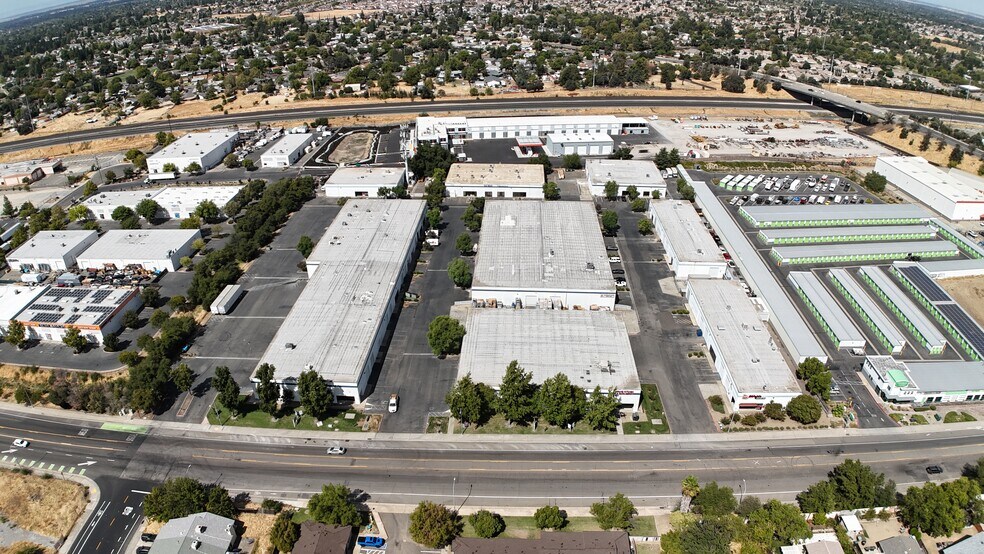 More Photos Of 7325 Roseville Rd, Sacramento Warehouse For Sale
