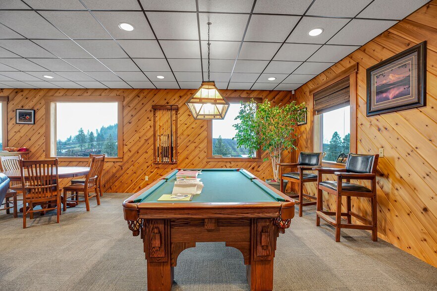 More Photos Of Stadelman, Hood River Industrial For Sale