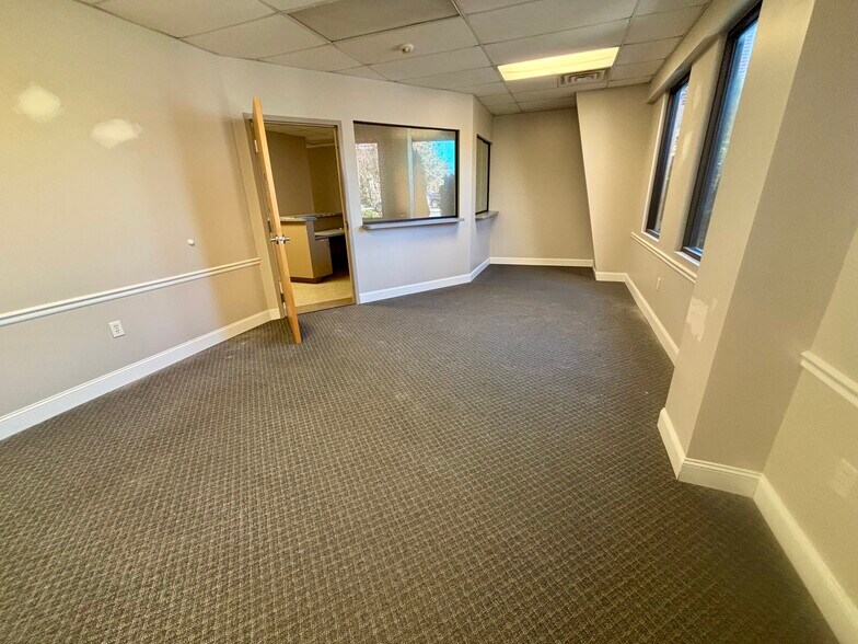 More Photos Of 5022 Old Godsey Ln, Hixson Medical For Lease