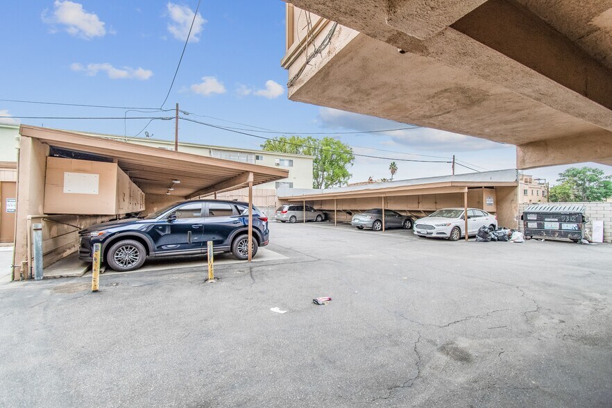 More Photos Of 5320 Corteen Pl, Valley Village Apartments For Sale