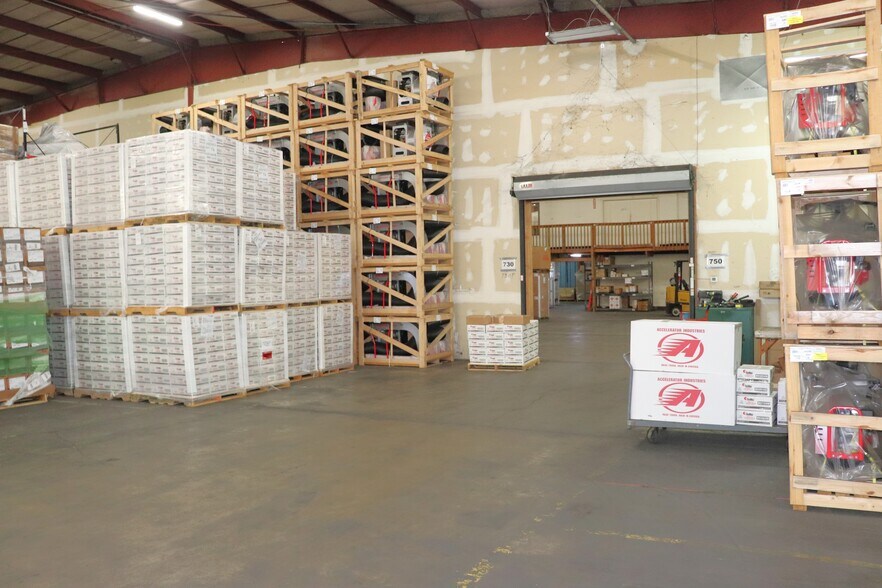 More Photos Of 35 Rose Morrow Rd, Wantage Manufacturing For Lease