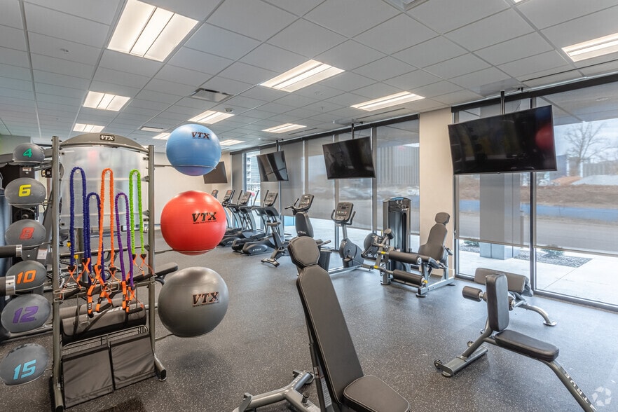 More Photos Of 5001 W Founders Way, Rogers Office For Lease