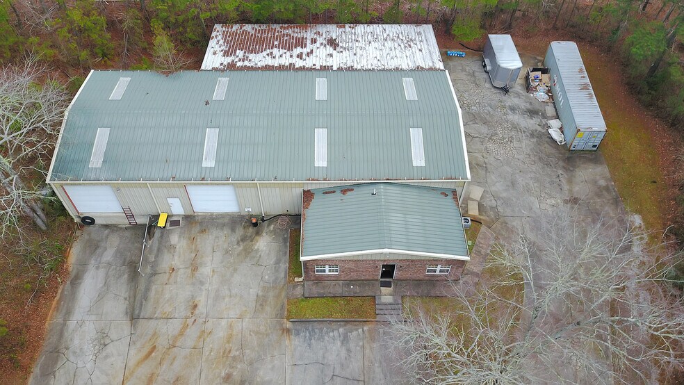More Photos Of 361 Holcombe Rd, Bremen Warehouse For Lease