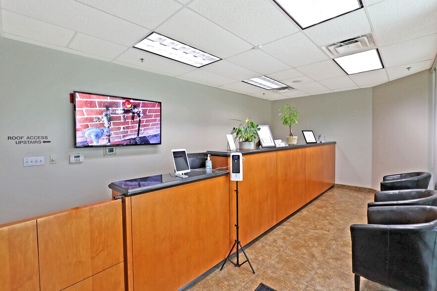 More Photos Of 31065 Plantation Dr, Thousand Palms Warehouse For Sale