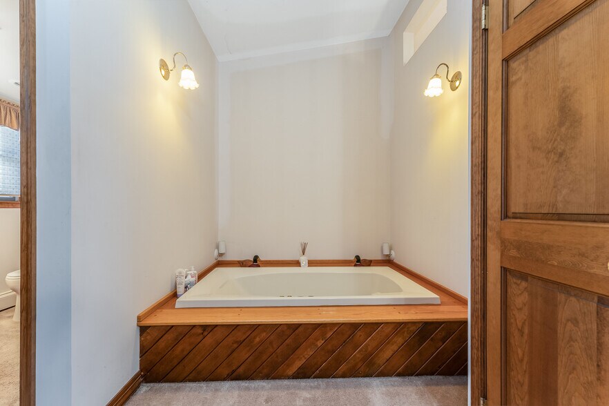 More Photos Of 5 Larison Ln, Ringoes Storefront Retail Office For Sale