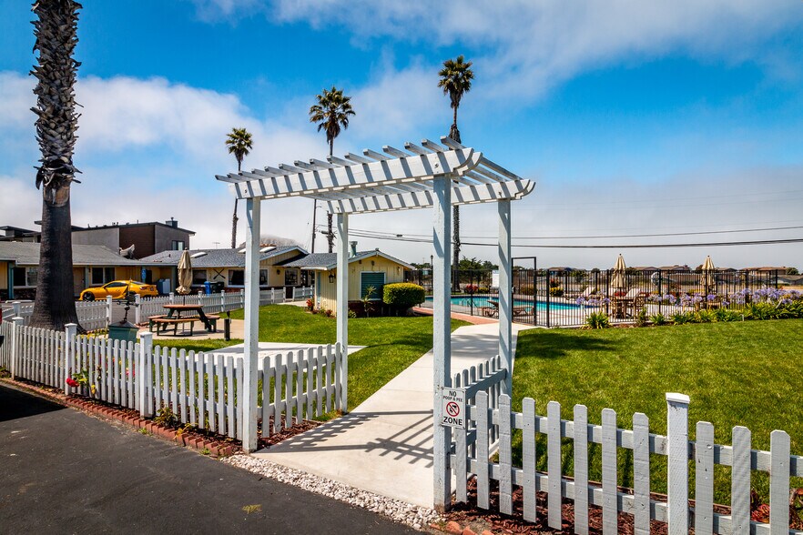 More Photos Of 2460 Main St, Morro Bay Hotel For Sale