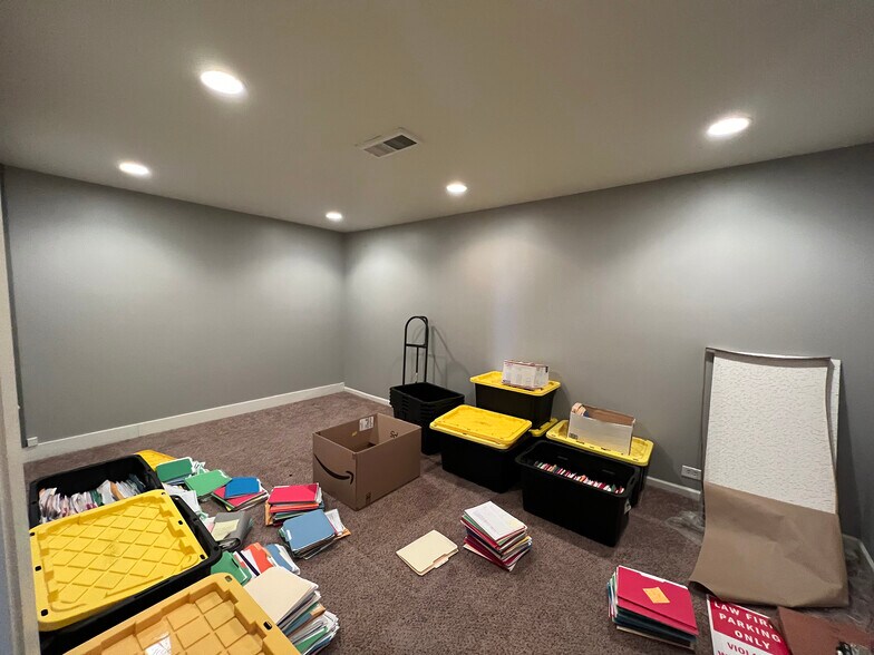 More Photos Of 2517 Jefferson St, Kansas City Warehouse For Lease