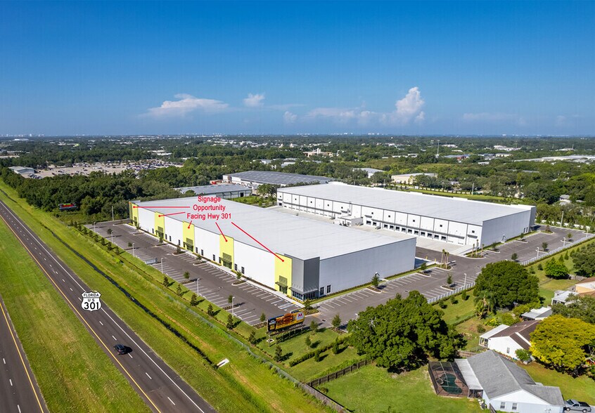 More Photos Of 5817 24th St E, Bradenton Warehouse For Lease