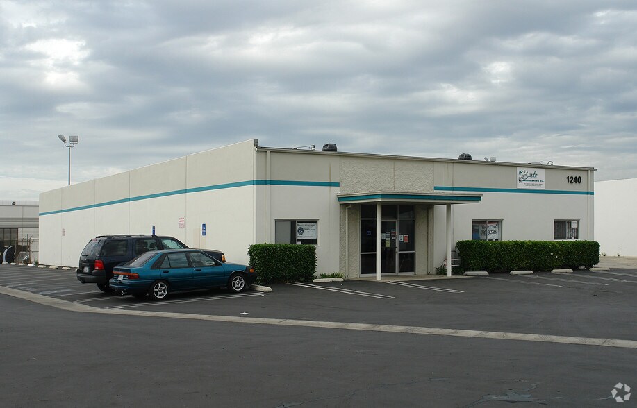 More Photos Of 1240 S Wright St, Santa Ana Manufacturing For Lease