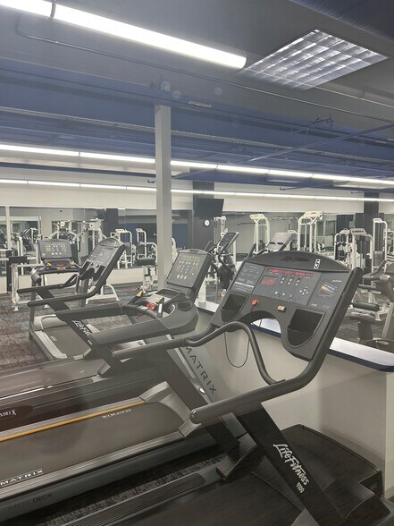 More Photos Of 8850 Stanford Blvd, Columbia Medical For Lease