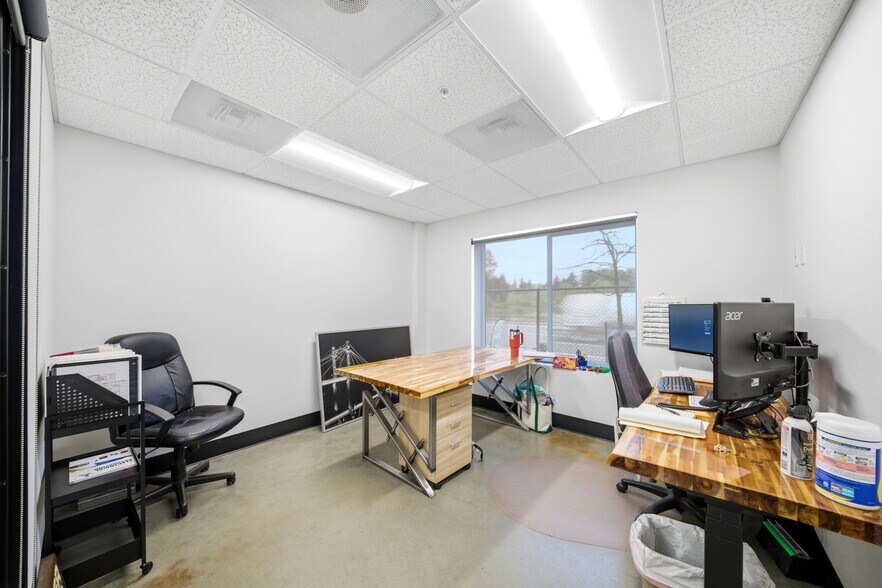 More Photos Of 7217 NE 99th St, Vancouver Industrial For Sale