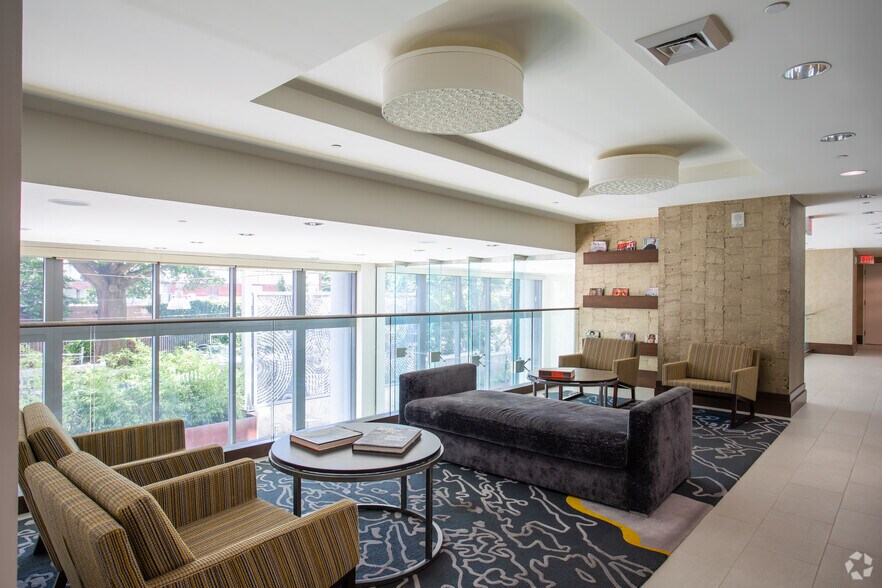 More Photos Of 4918 Saint Elmo Ave, Bethesda Apartments For Lease