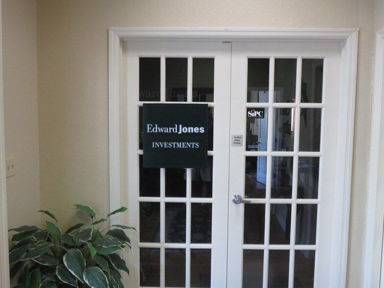 More Photos Of 1100 S Tamiami Trl, Venice Office For Sale