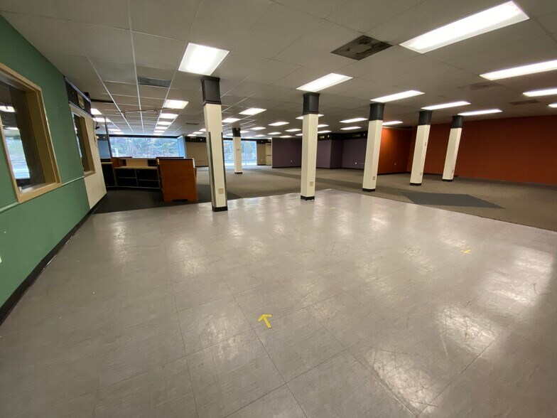 More Photos Of 4316 W Overland Rd, Boise Freestanding For Lease