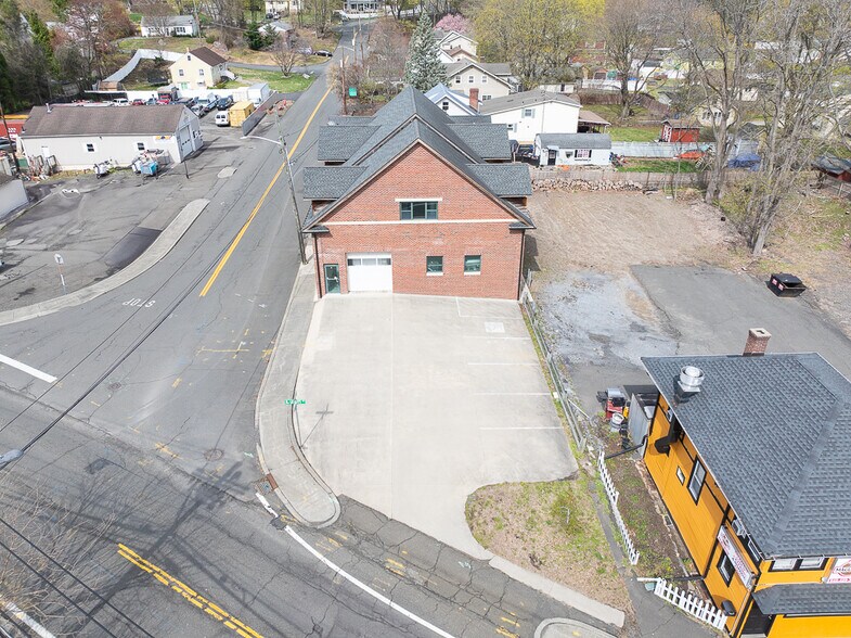 More Photos Of 1 Ten Eyck St, Stony Point General Retail For Sale