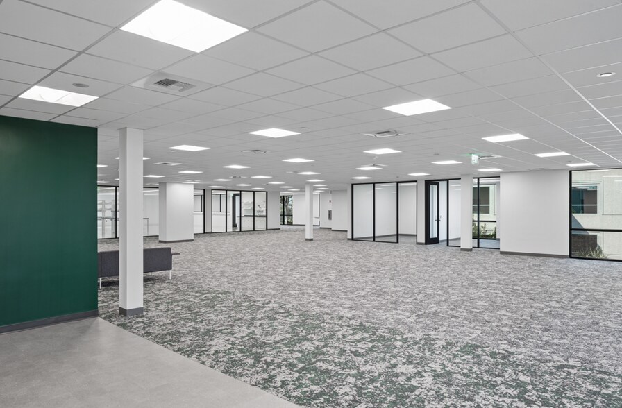 More Photos Of 9980 Huennekens St, San Diego Unknown For Lease