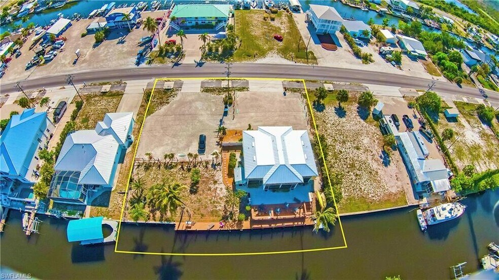 More Photos Of 3226 Stringfellow Rd, Saint James City Apartments For Sale