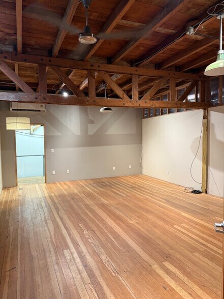 More Photos Of 1783 E Main St, Ventura Storefront For Lease