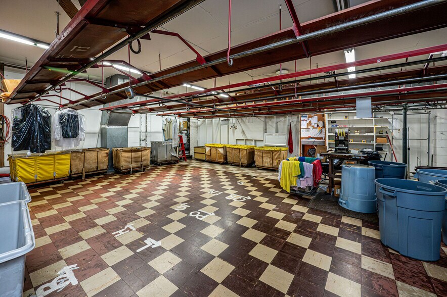 More Photos Of 508 New Alexandria Rd, Greensburg General Retail For Sale