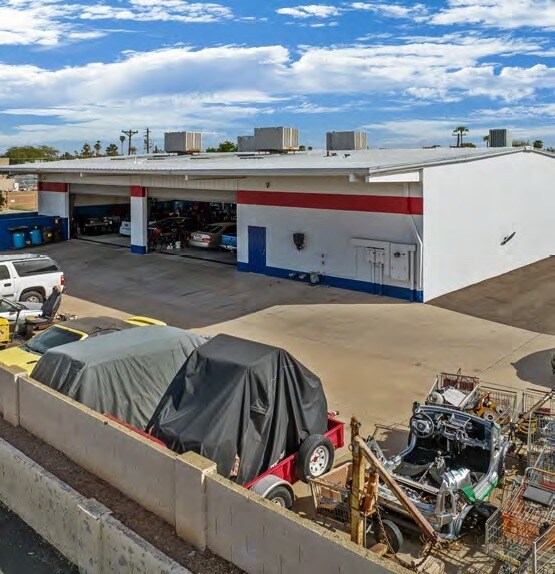 More Photos Of 2926 E Thomas Rd, Phoenix Showroom For Sale