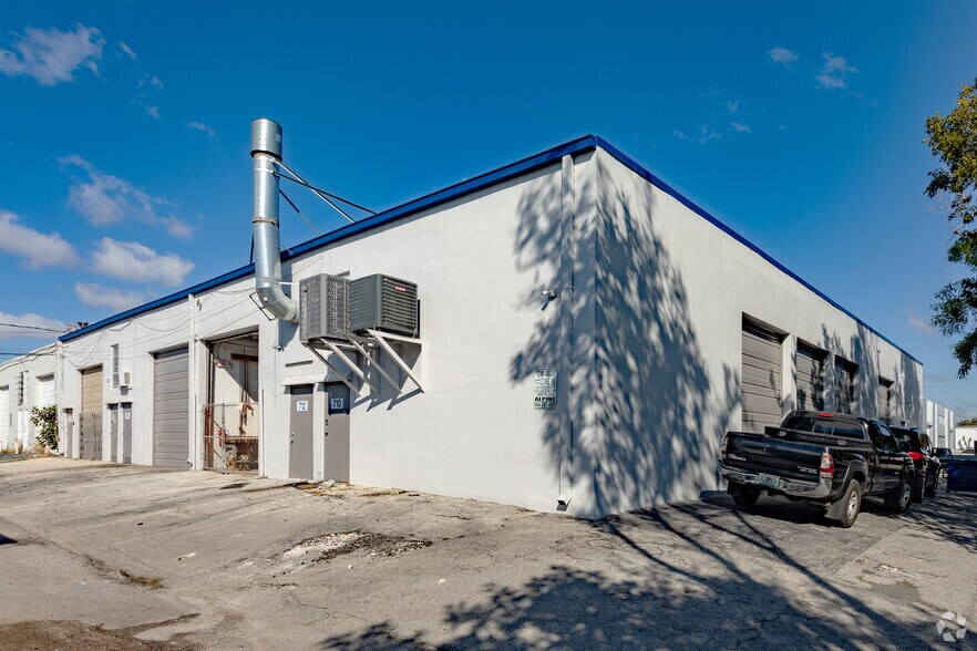 More Photos Of 710-716 NW 57th St, Fort Lauderdale Unknown For Lease