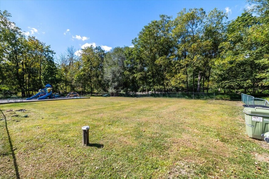 More Photos Of 2241 Ridge Rd, Bangor Flex For Sale