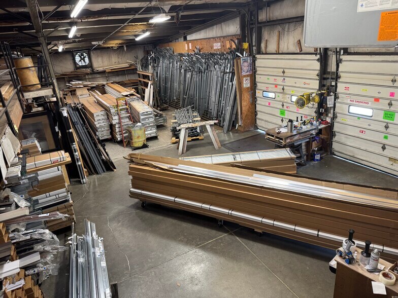 More Photos Of 3025 N Saint Peters Pky, Saint Peters Showroom For Sale