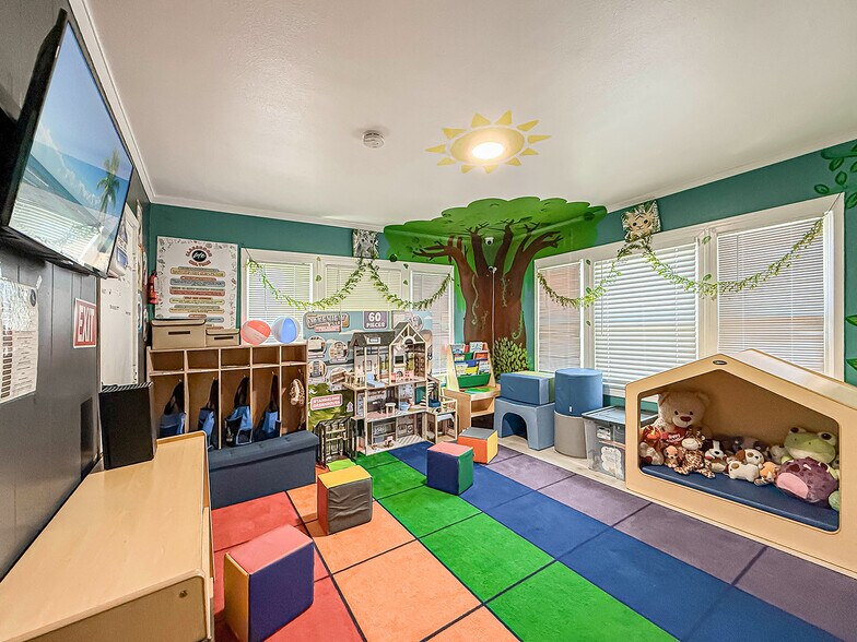More Photos Of 1492 Sinaloa Rd, Simi Valley Religious Facility For Sale