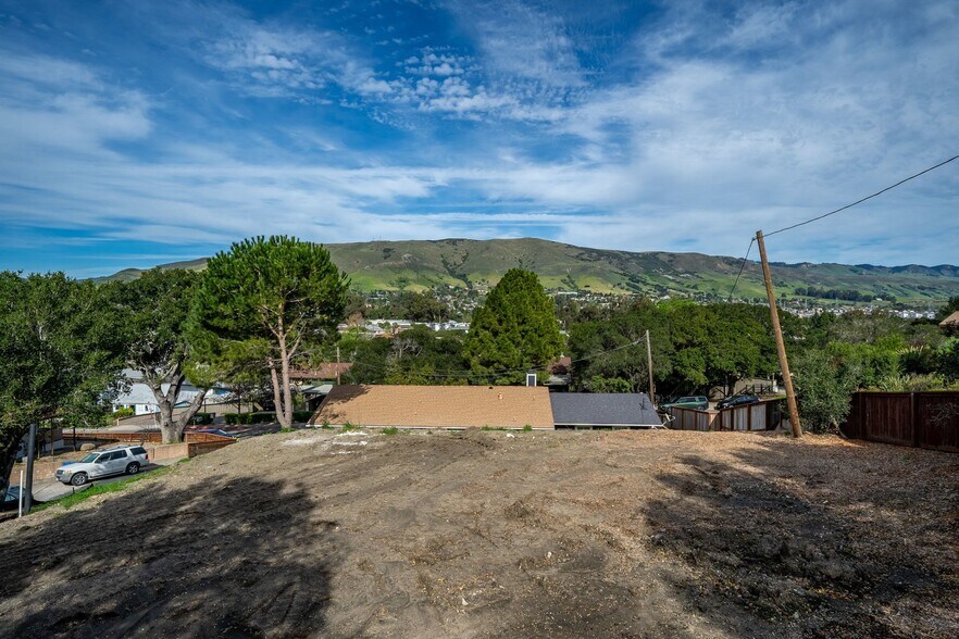 More Photos Of 3291 Rockview Pl, San Luis Obispo Apartments For Sale