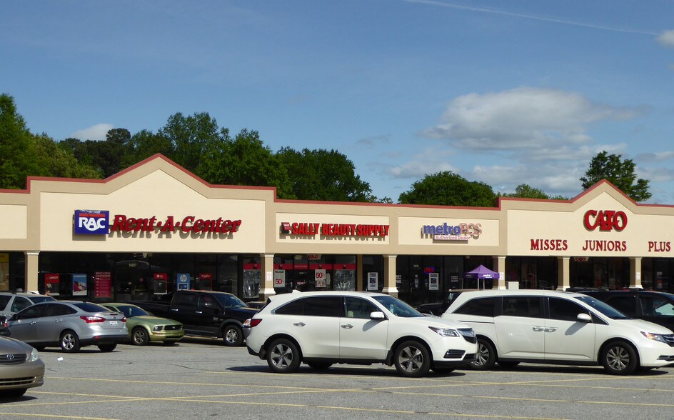 More Photos Of 14055 E Wade Hampton Blvd, Greer Unknown For Lease