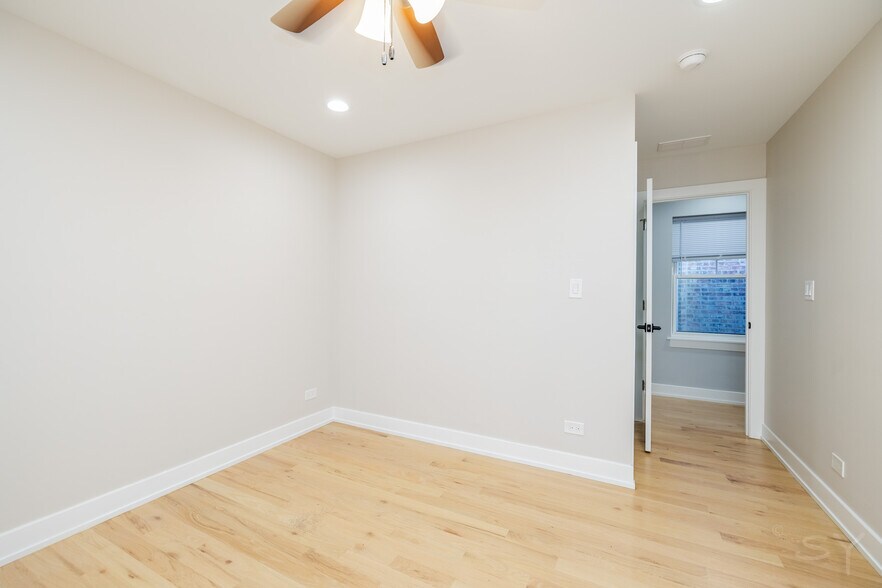 More Photos Of 6126 Eberhart ave, Chicago Apartments For Sale