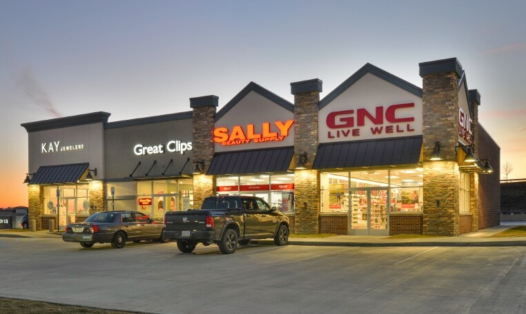 More Photos Of 460-475 Cabela Dr, Triadelphia Storefront For Lease