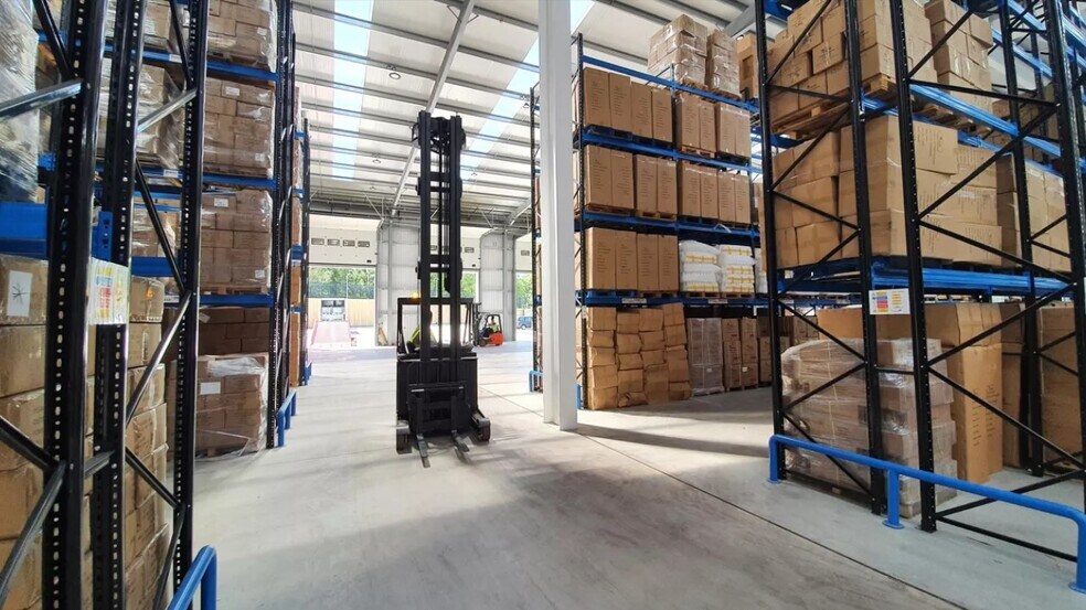 Skelton Moor Way, Leeds, WYK LS15 0BF Industrial For Lease