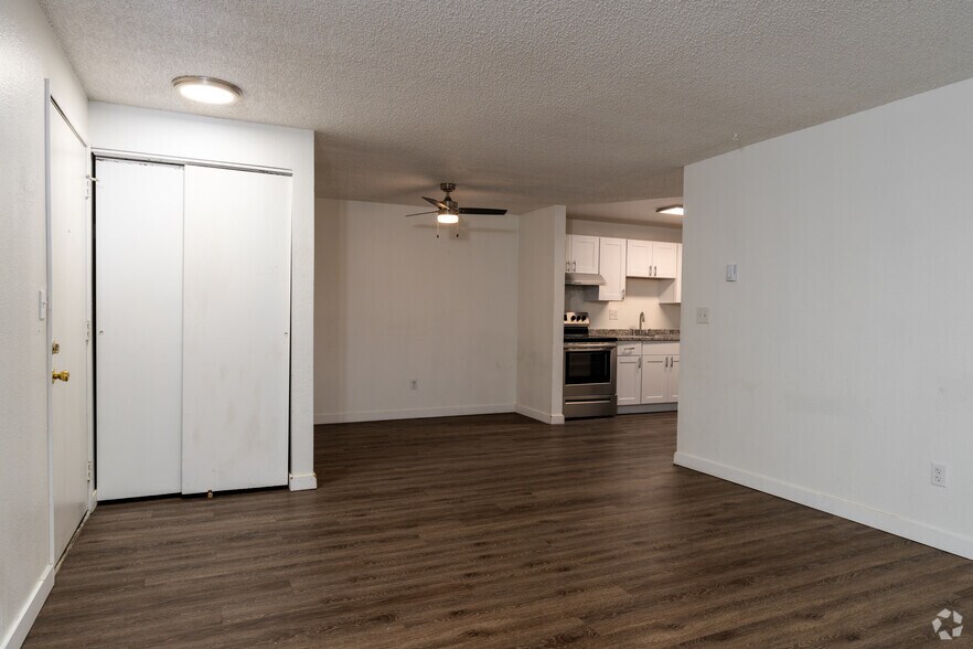 More Photos Of 465 N Arthur St, Kennewick Apartments For Sale