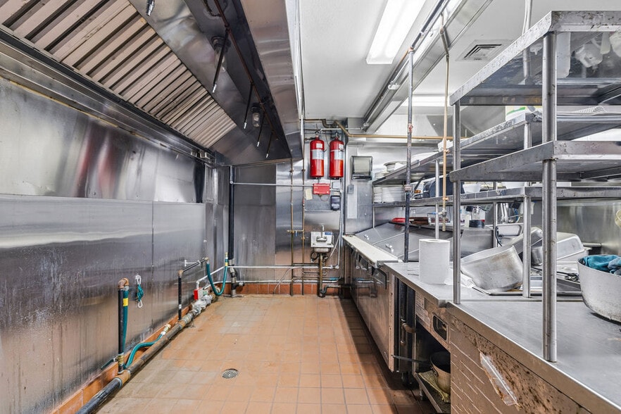 More Photos Of 159 S Main St, Fall River General Retail For Sale