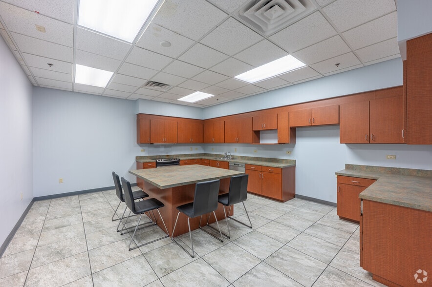 More Photos Of 9525 Hillwood Dr, Las Vegas Office For Lease