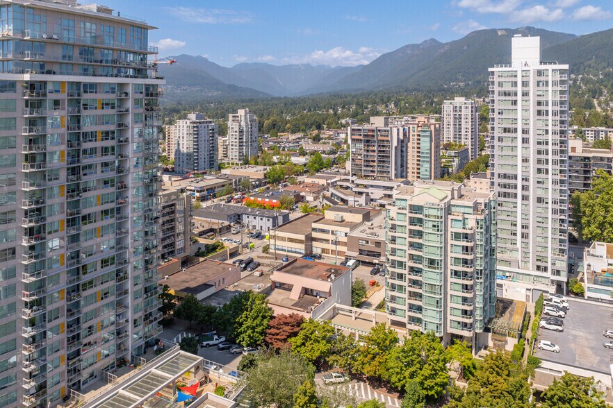 More Photos Of 134 14th St E, North Vancouver Office For Sale