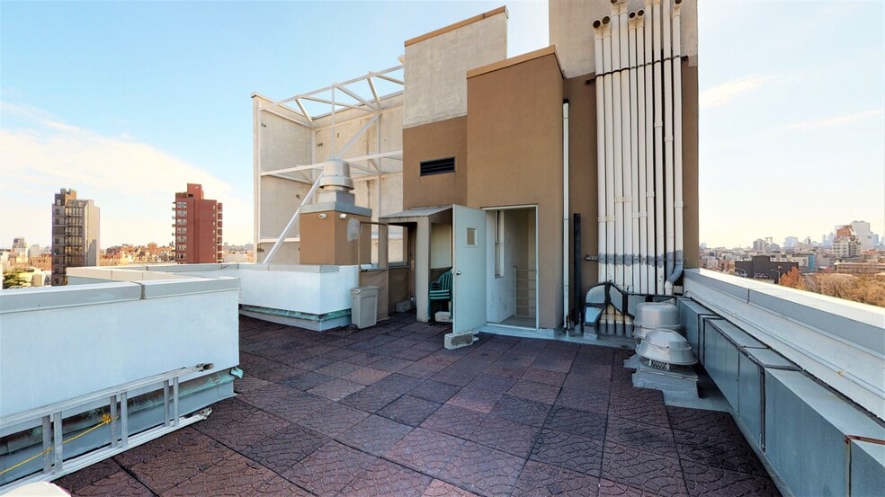 More Photos Of 518 Meeker Ave, Brooklyn Apartments For Sale