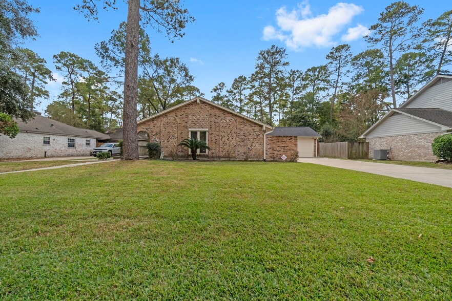 More Photos Of 1930 River Falls Dr, Kingwood Assisted Living For Sale