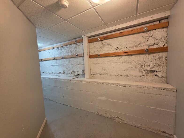 More Photos Of 205 Main St S, Minot Storefront Retail Office For Lease