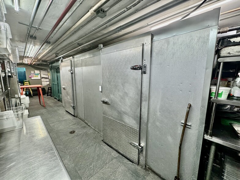 More Photos Of 184-186 Dyckman St, New York Storefront For Lease