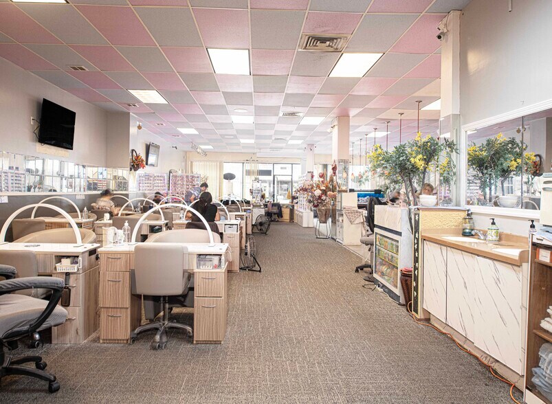 More Photos Of 3217 Greenmount Ave, Baltimore Storefront For Sale