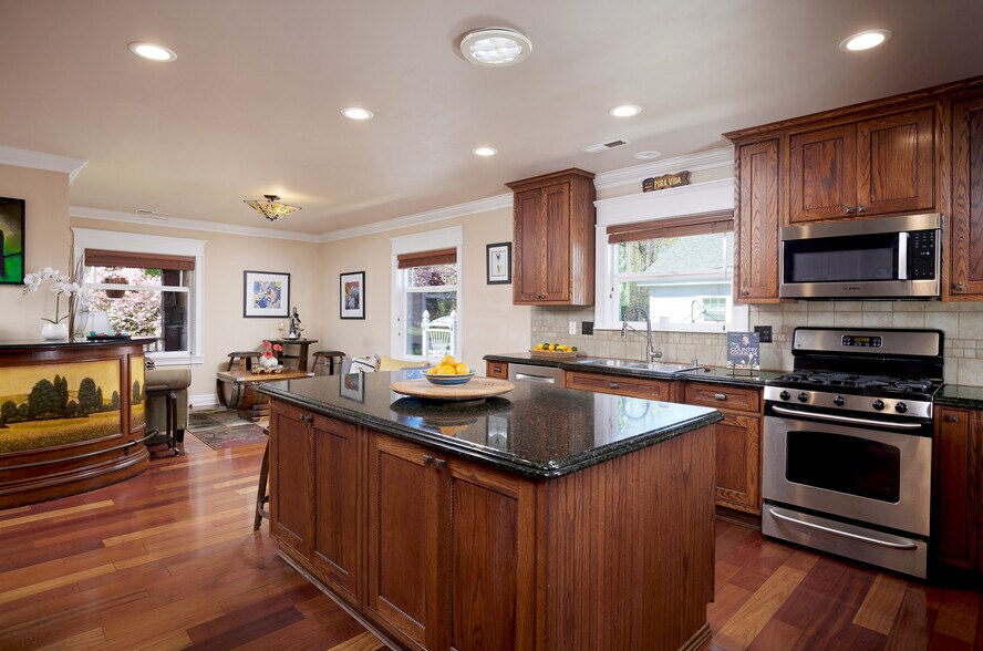 More Photos Of 527 Catherine St, Walla Walla Hospitality For Sale
